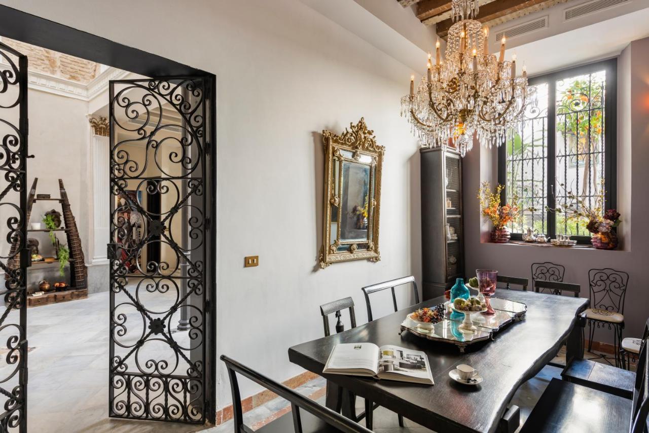 Pajaro Rebelde Bed and Breakfast Σεβίλλη Εξωτερικό φωτογραφία