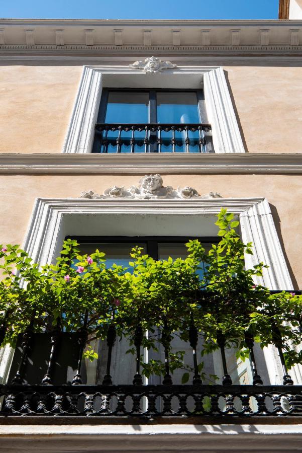 Pajaro Rebelde Bed and Breakfast Σεβίλλη Εξωτερικό φωτογραφία