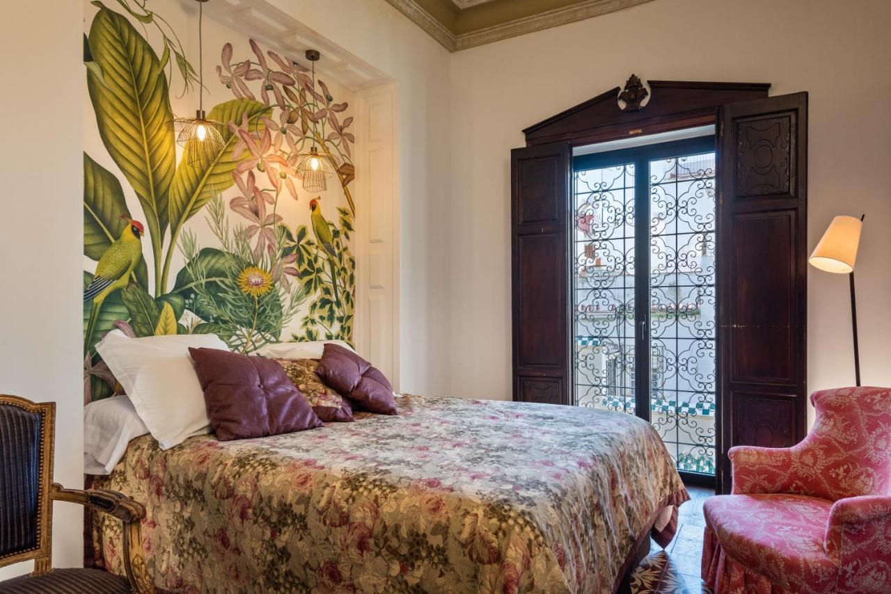 Pajaro Rebelde Bed and Breakfast Σεβίλλη Δωμάτιο φωτογραφία